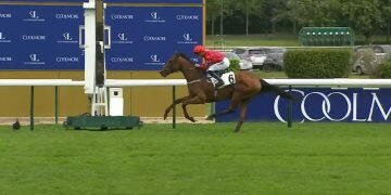 Group 1 glory for Kieran Shoemark! Dreamloper powers to win the Prix d'Ispahan!